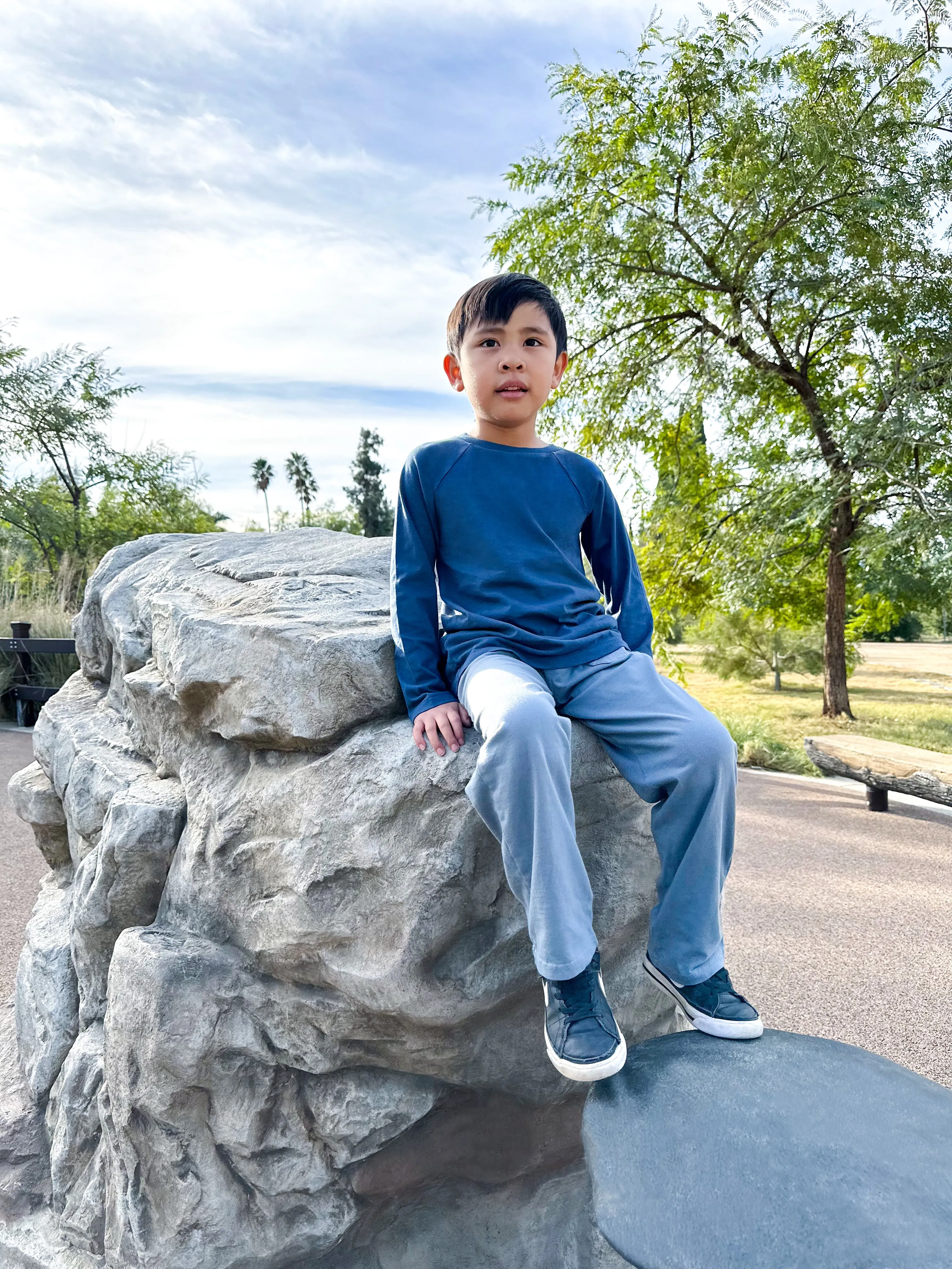 Boys Super-Soft 100% Organic Cotton Raglan Long Sleeve Tee | Black