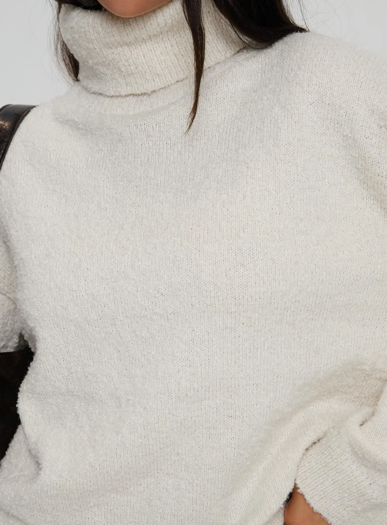 Finnien Boucle Turtleneck Sweater Cream