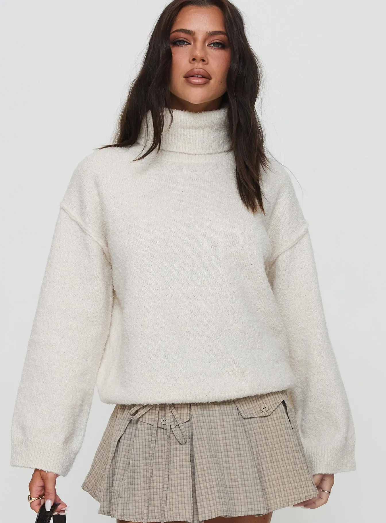 Finnien Boucle Turtleneck Sweater Cream