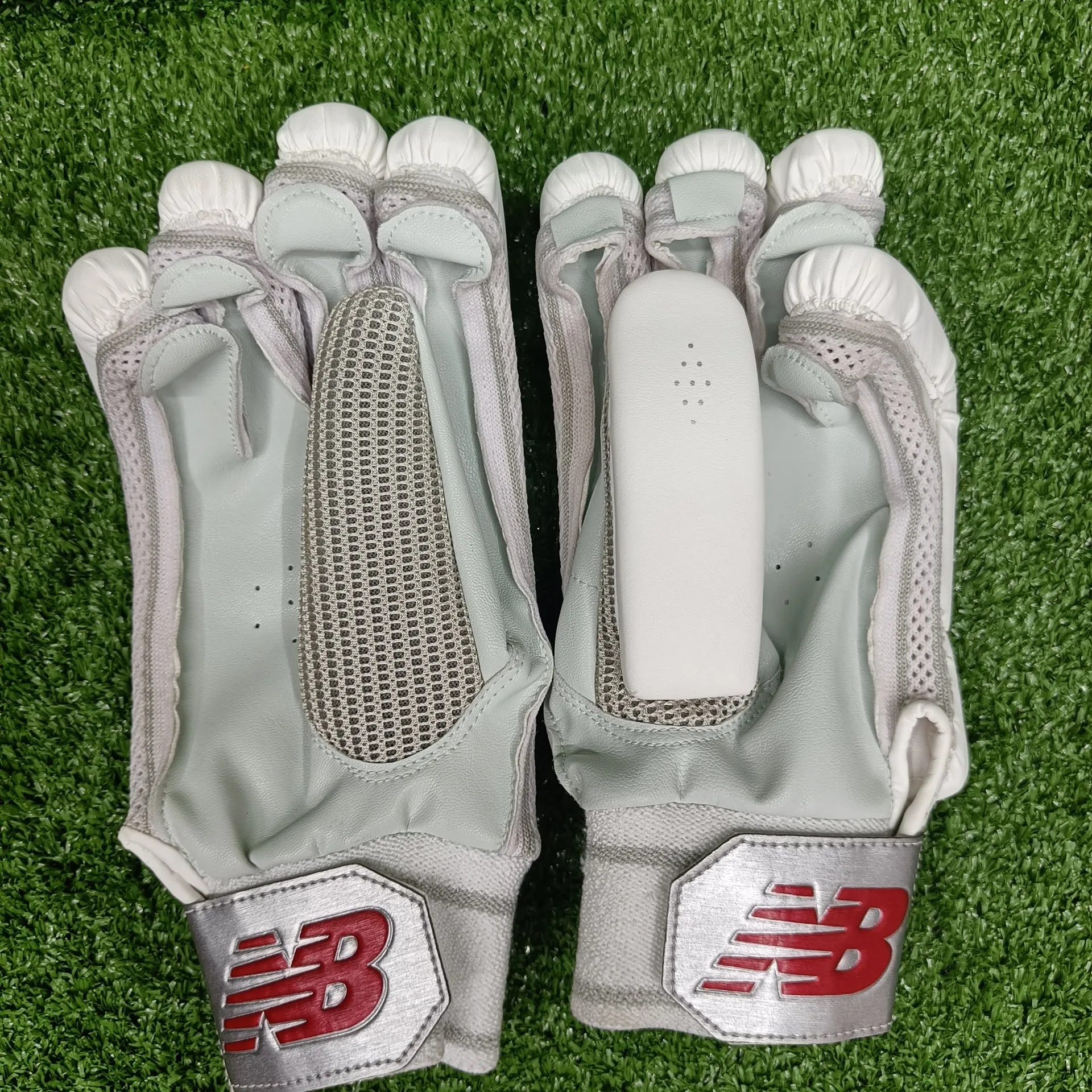 New Balance TC 460 Adult Cricket Batting Gloves